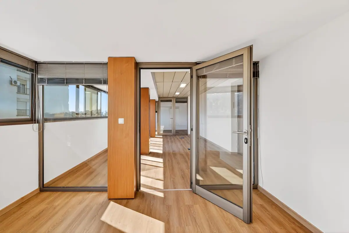Escritório, Benfica, Lisboa, arrendado pela T&T Group Properties