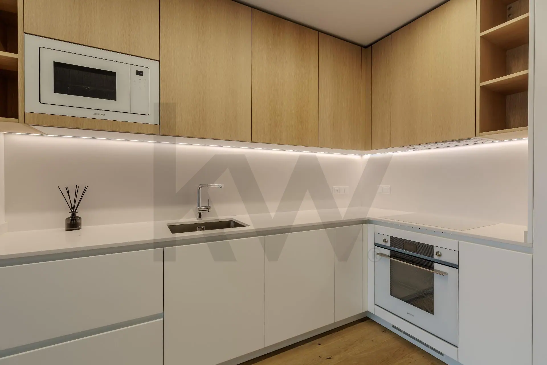 Fitted kitchen